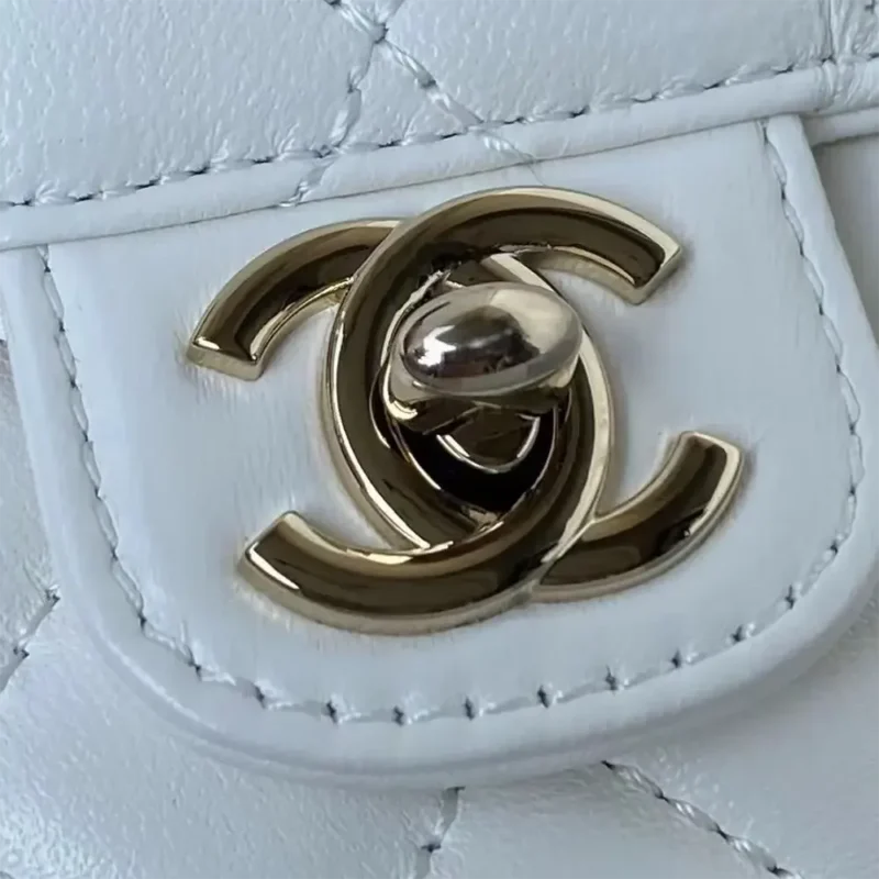 Chanel Women CC Heart Shape Bag White Calfskin Leather Gold-Tone Metal