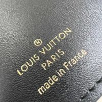 Louis Vuitton LV Unisex Capucines Compact Wallet M82764 (1)