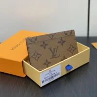 Louis Vuitton LV Unisex Card Holder Monogram Reverse Canvas M83691 (1)