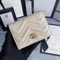 Gucci GG Unisex GG Marmont Card Case Wallet in Matelassé Chevron Leather (1)