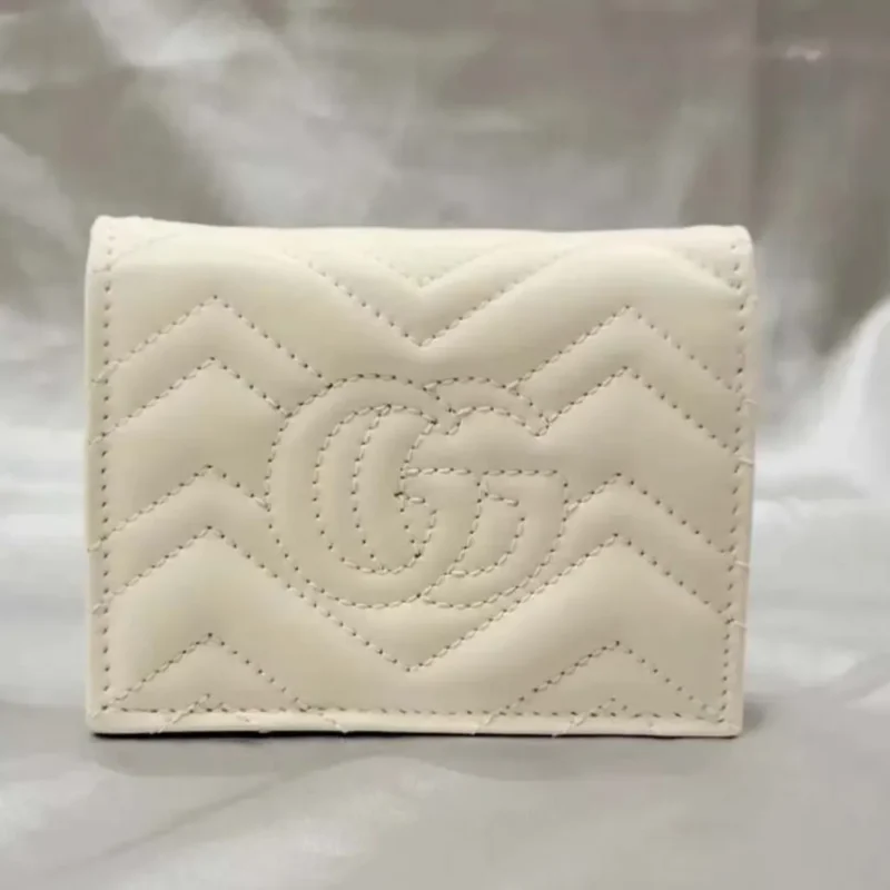 Gucci GG Unisex GG Marmont Card Case Wallet in Matelassé Chevron Leather