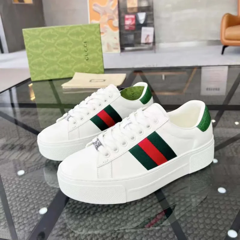 Gucci Unisex GG Ace Sneaker White Leather Green Red Web 'ACE' Metal Tag Rubber 4.5cm