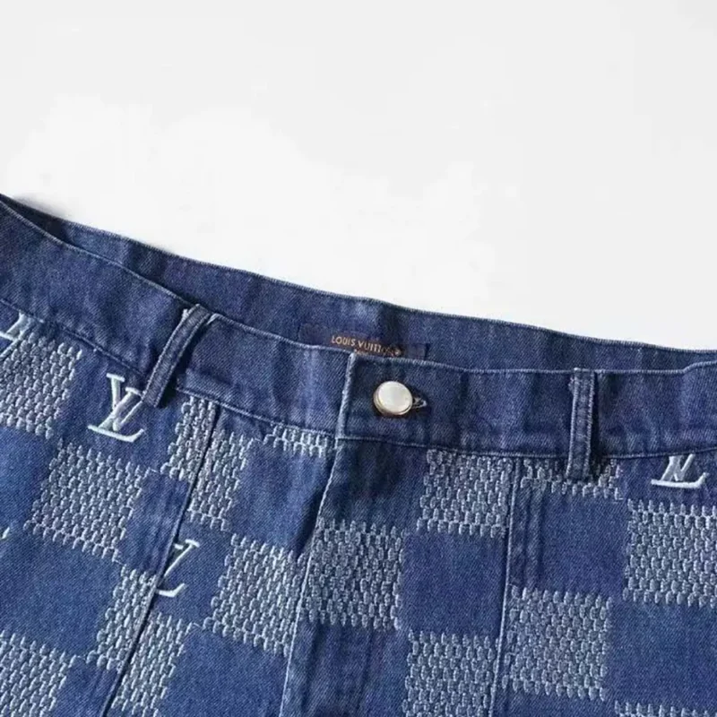 Louis Vuitton LV Men Embroidered Damier Denim Shorts-1AFVO3