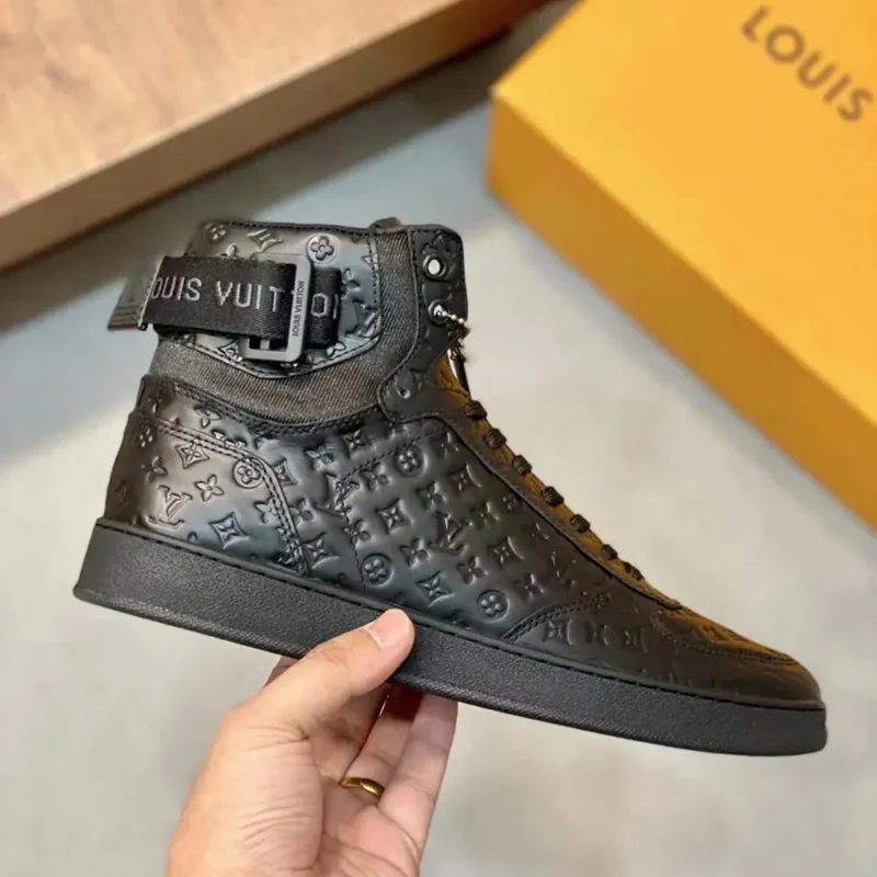 Louis Vuitton LV Men Rivoli Sneaker Boot-Black 1AC4VR