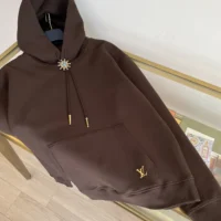 Louis Vuitton Men Embellished Cotton Hoodie 1AFWVV (1)