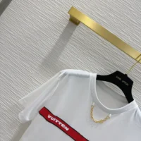 Louis Vuitton Men Vuitton Strap T-shirt 1AFYPW (1)