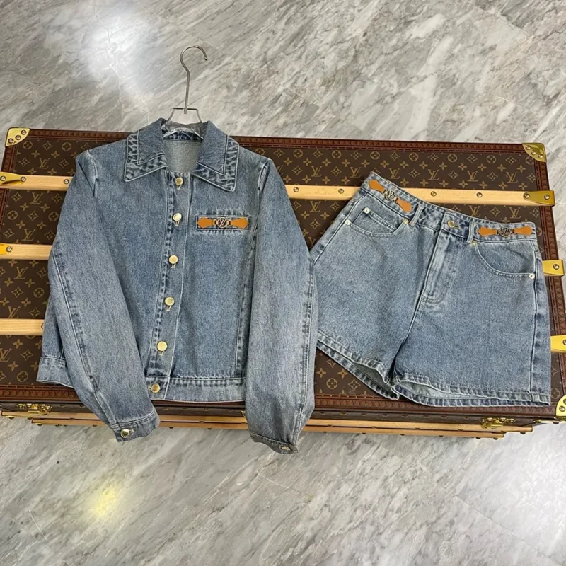 Louis Vuitton Women LV Circle Tab Denim Jacket 1AFYWQ