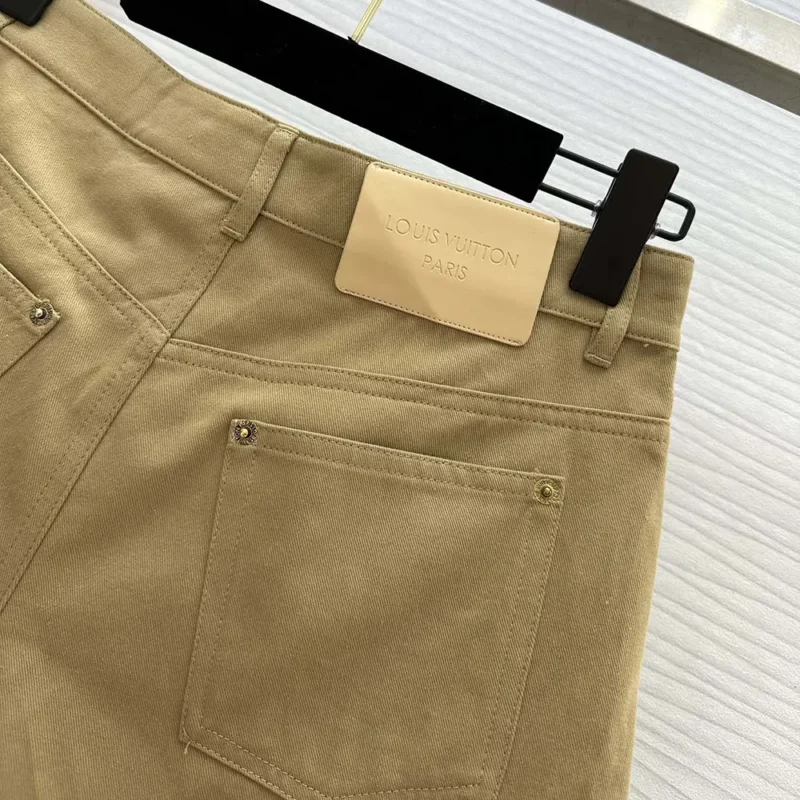 Louis Vuitton Women LV Straight-Cut Gabardine Shorts 1AFPGE