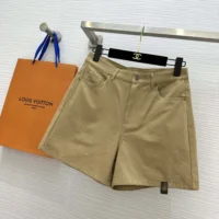 Louis Vuitton Women LV Straight-Cut Gabardine Shorts 1AFPGE (1)