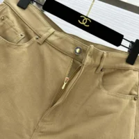 Louis Vuitton Women LV Straight-Cut Gabardine Shorts 1AFPGE (1)