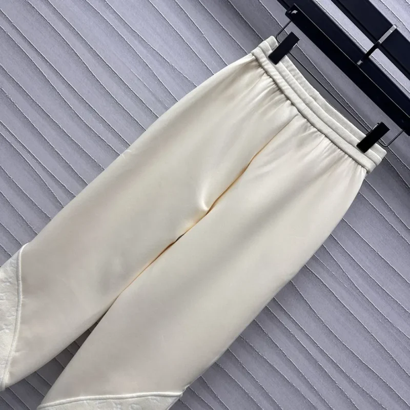 Louis Vuitton Men Monogram Accent Knit Jogging Pants-Milky White 1AGCJE