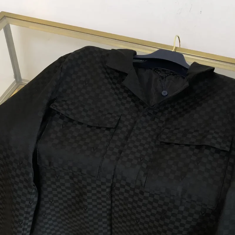 Louis Vuitton Women Damier Open Collar Wool Overshirt 1AFVND