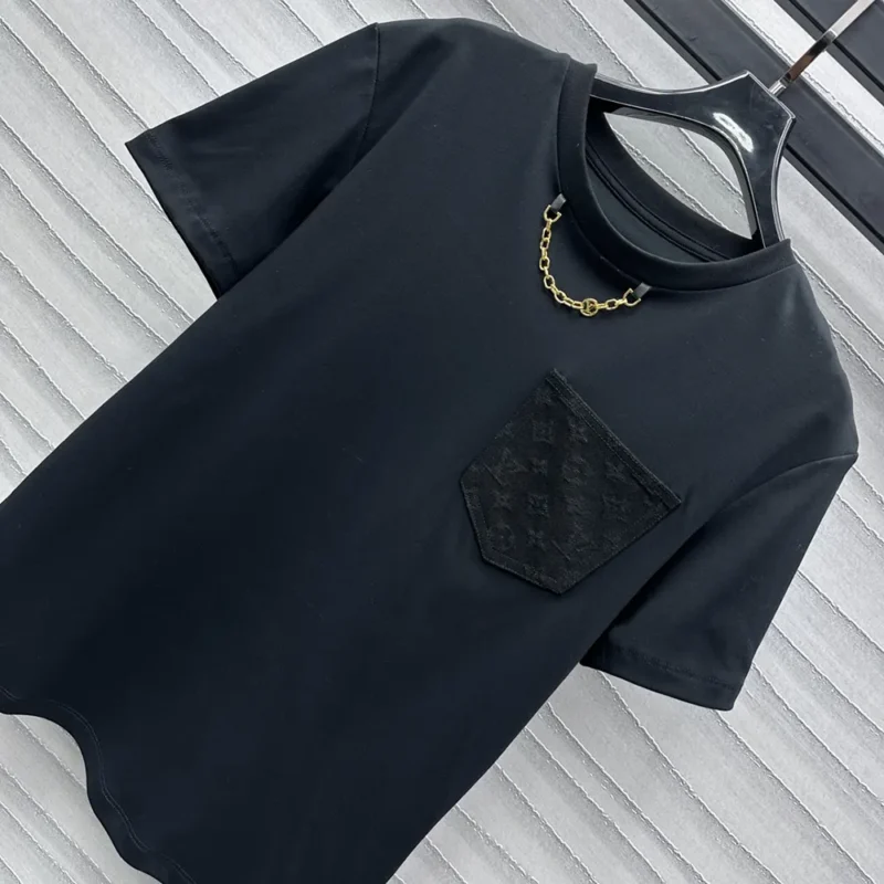 Louis Vuitton Women Monogram Pocket T-Shirt 1AGHD4