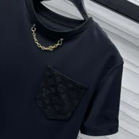 Louis Vuitton Women Monogram Pocket T-Shirt 1AGHD4 (1)