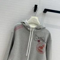 Louis Vuitton Women Travel Stamp Cropped Hoodie 1AGDAG (1)