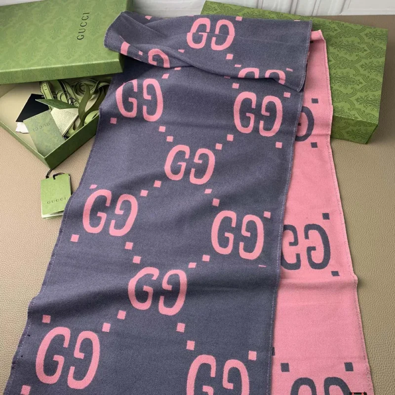 Gucci Unisex GG Jacquard Wool Silk Scarf-Pink ‎5580073G6361272