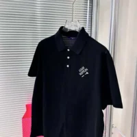 Louis Vuitton Men Embroidered Signature Cotton Polo-Black 1AATR8 (2)