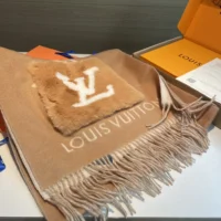 Louis Vuitton Unisex Cold Reykjavik Scarf-Beige M74354 (1)