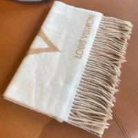 Louis Vuitton Unisex Graphic Dual Scarf-Beige M79098 (1)