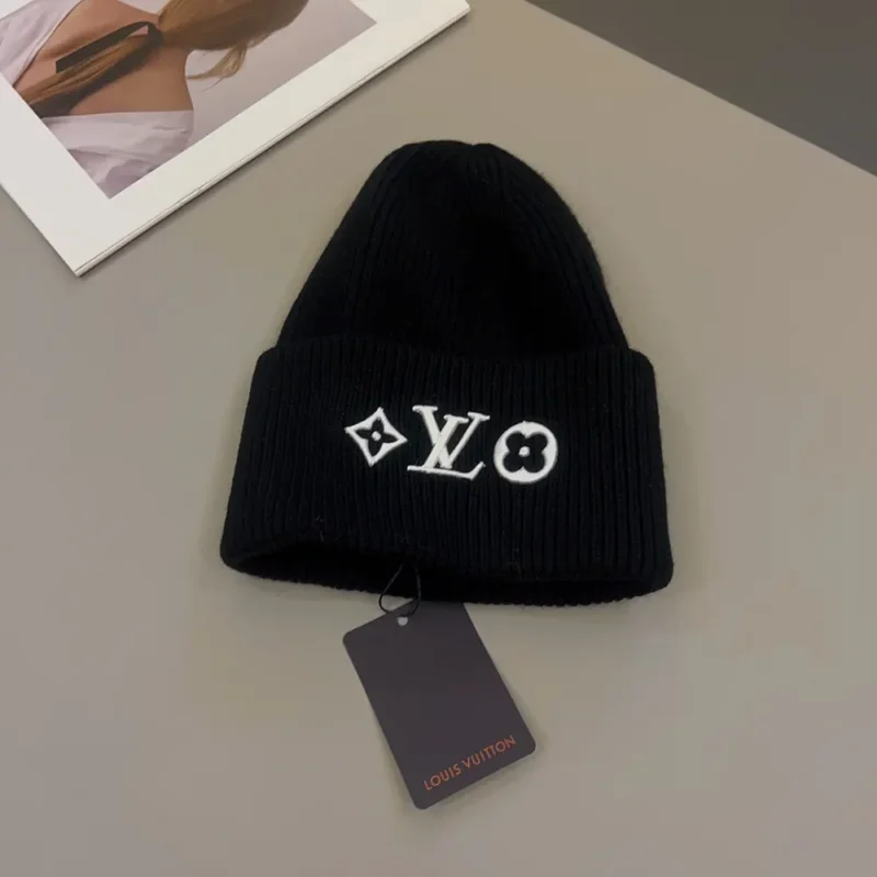 Louis Vuitton Unisex LV Headline Beanie-Black M77872