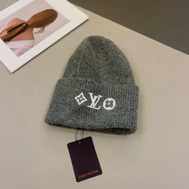 Louis Vuitton Unisex LV Headline Beanie-Grey M94833