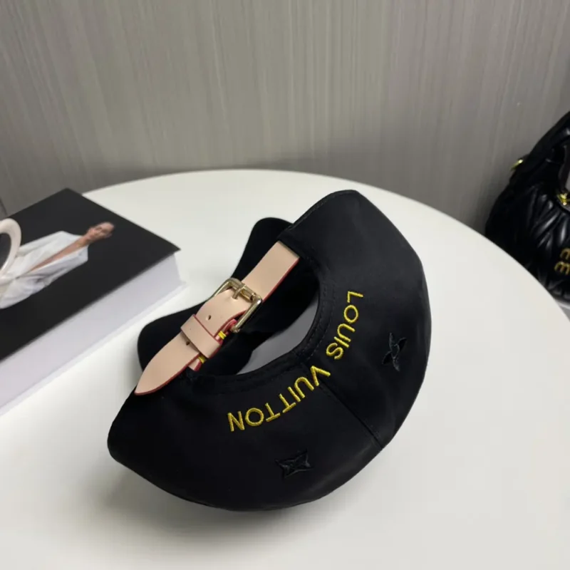 Louis Vuitton Unisex LV Iconic Cap-Black M7050L