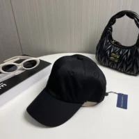 Louis Vuitton Unisex LV Iconic Cap-Black M7050L (1)