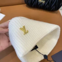 Louis Vuitton Unisex LV Spark Beanie-White M77882 (1)