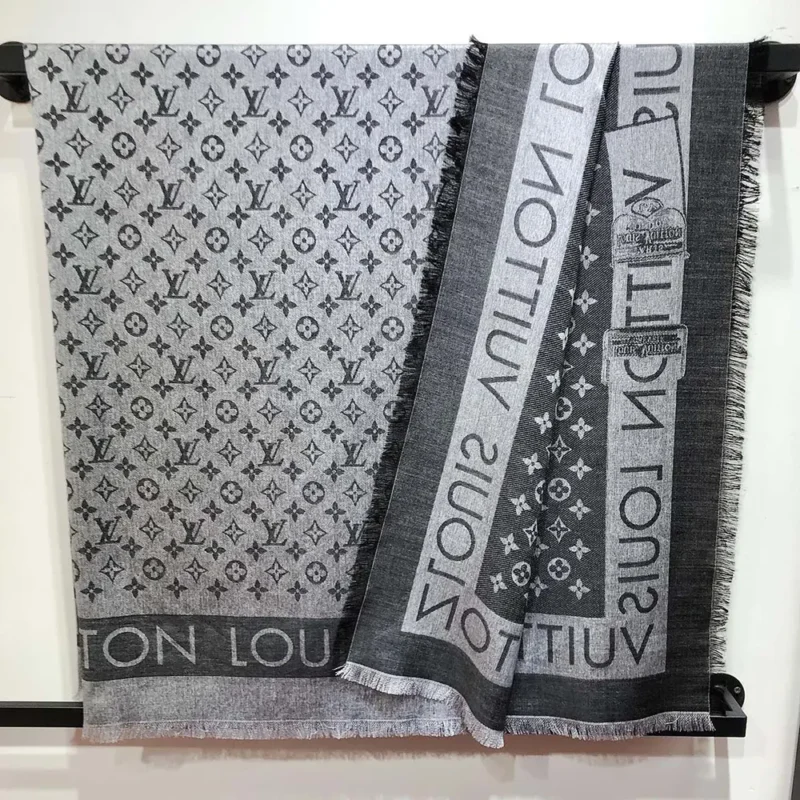 Louis Vuitton Unisex Lock And Go Shine Shawl-Black M93278