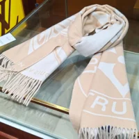 Louis Vuitton Unisex Lock And Keys Scarf-Beige M90815 (1)