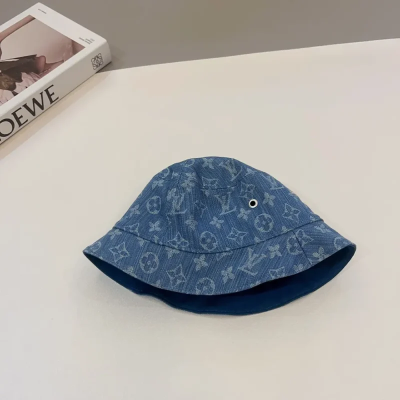 Louis Vuitton Unisex Monogram Essential Bucket Hat-Blue M78772