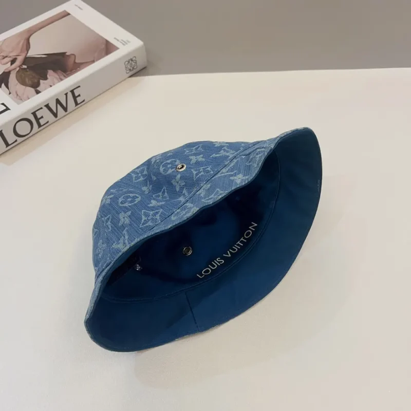 Louis Vuitton Unisex Monogram Essential Bucket Hat-Blue M78772