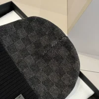 Louis Vuitton Unisex Néo Petit Damier Beanie-Black M77983 (1)