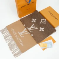 Louis Vuitton Unisex Reykjavik Gradient Scarf -Beige M76637 (1)