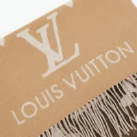 Louis Vuitton Unisex Reykjavik Gradient Scarf -Beige M76637 (1)