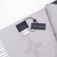 Louis Vuitton Unisex Reykjavik Gradient Scarf -Gray M76336 (1)