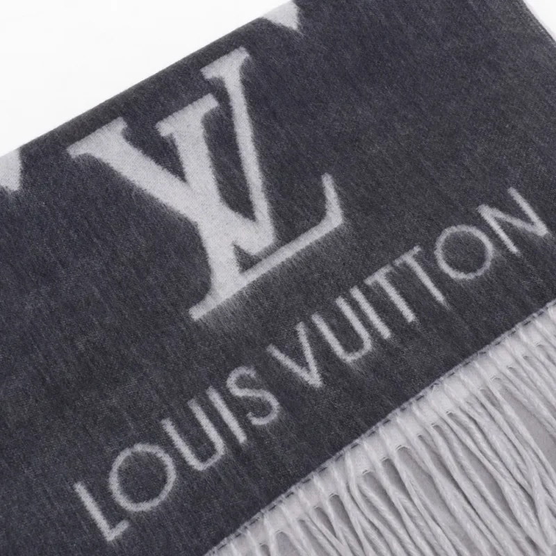 Louis Vuitton Unisex Reykjavik Gradient Scarf -Gray M76336