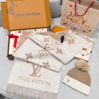 Louis Vuitton Unisex Reykjavik Scarf-Beige M78123 (1)