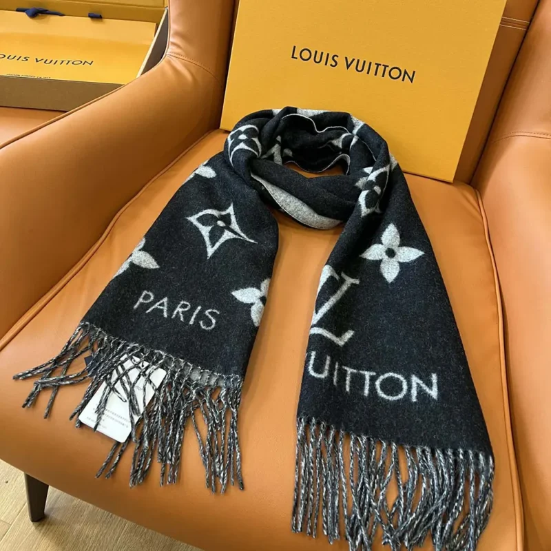 Louis Vuitton Unisex Reykjavik Scarf-Black M71040