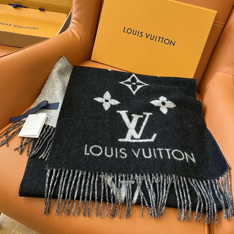 Louis Vuitton Unisex Reykjavik Scarf-Black M71040