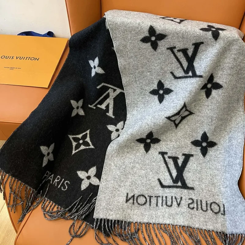 Louis Vuitton Unisex Reykjavik Scarf-Black M71040