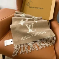 Louis Vuitton Unisex Reykjavik Scarf-Brown M76067 (1)