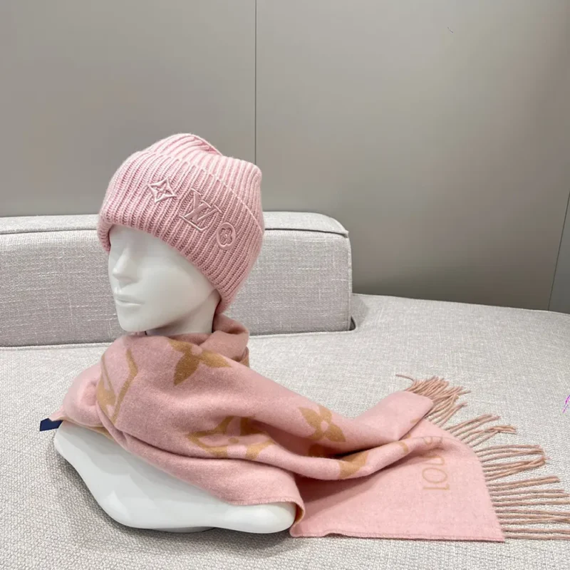 Louis Vuitton Unisex Reykjavik Scarf-Pink M78908