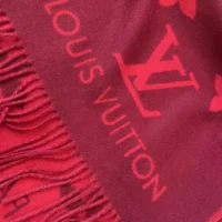 Louis Vuitton Unisex Reykjavik Scarf-Red M90895 (1)