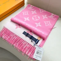 Louis Vuitton Women LV Essential Scarf-Pink M78936 (1)