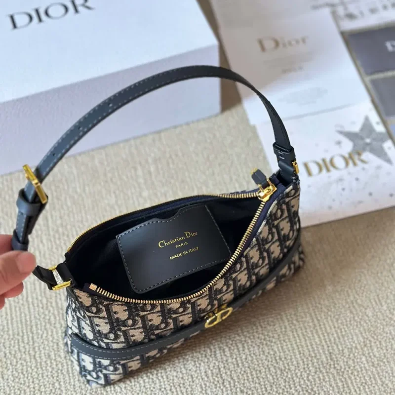 Dior Women 30 Montaigne Cigale Mini Bag Blue Dior Oblique Jacquard