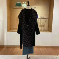 Louis Vuitton LV Women Hooded Wrap Coat-Black and White 1A4PE7 (1)