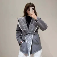 Louis Vuitton LV Women Reversible Signature Short Hooded Wrap Coat Grey-1AGNYG (1)