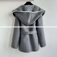 Louis Vuitton LV Women Reversible Signature Short Hooded Wrap Coat Grey-1AGNYG (1)