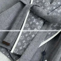 Louis Vuitton LV Women Reversible Signature Short Hooded Wrap Coat Grey-1AGNYG (1)